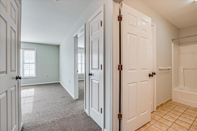 Building Photo - 207 Hall Ave