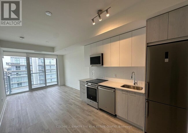 Building Photo - 185 Deerfield Rd