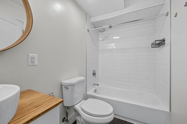 Foto del edificio - 1680 Irving St NW