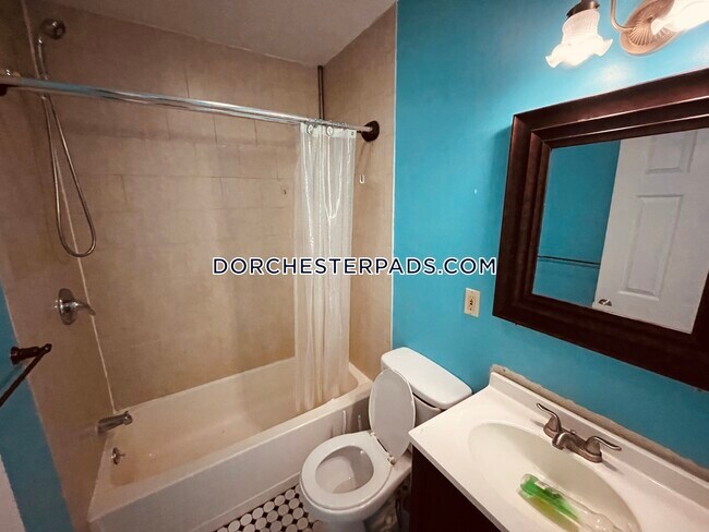 Foto del edificio - 5 Everett Ave