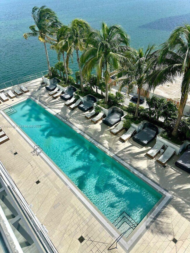 Foto del edificio - 2900 NE 7th Ave