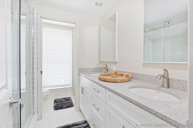 Foto del edificio - 11818 Pebblewood Dr