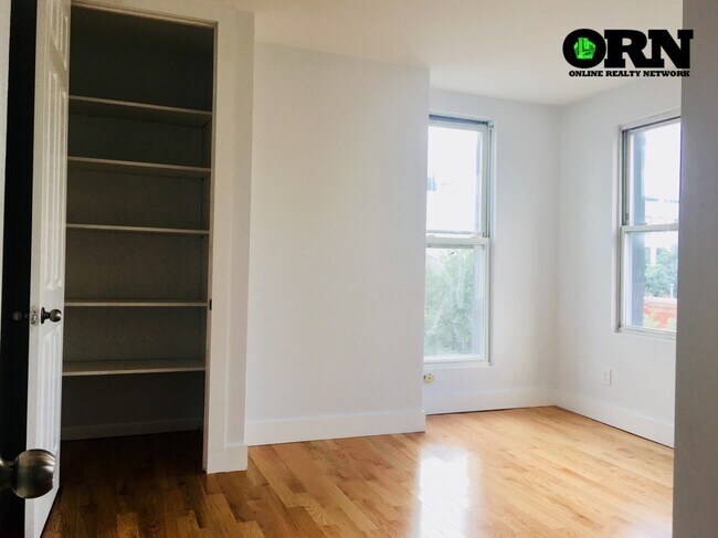 Foto del edificio - 351 Evergreen Ave