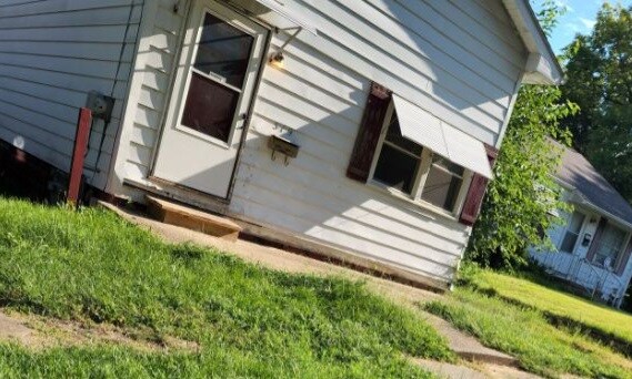 Primary Photo - 519 E Maywood Ave