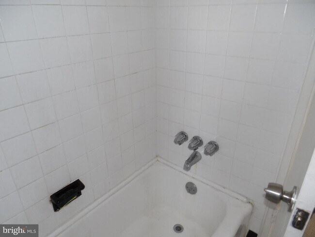 Foto del edificio - 3617 Merrick Rd