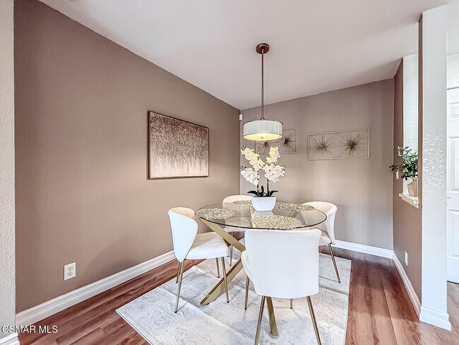 Foto del edificio - 5420 Sylmar Ave