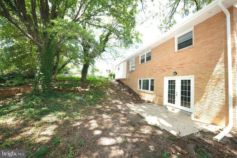 Primary Photo - 9218 Davidson St