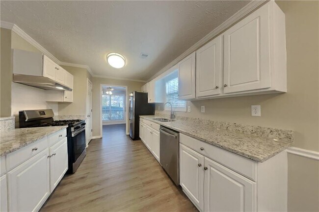 Foto del edificio - 2450 Fosters Mill Ct NW