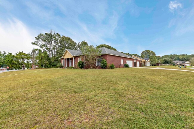 Building Photo - 25 County Rd 749