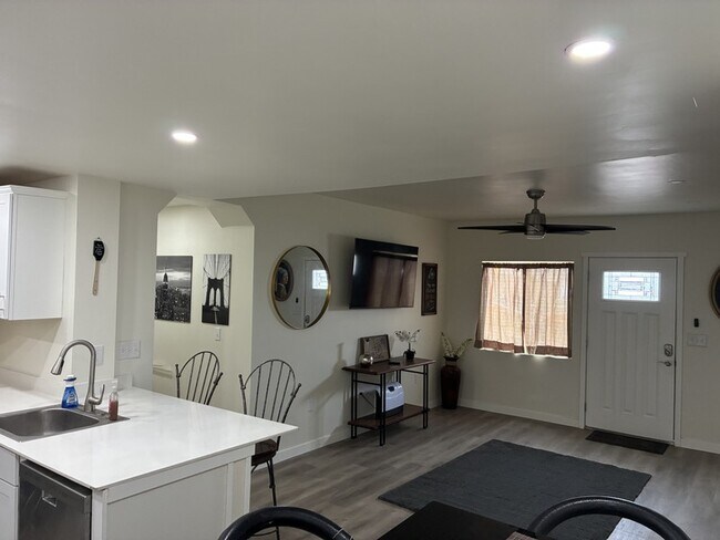 Foto del edificio - 4049 Kilby Rd