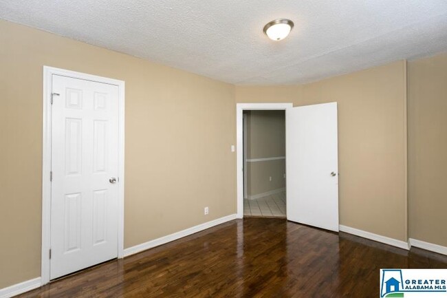 Foto del edificio - 3290 Pike Ave