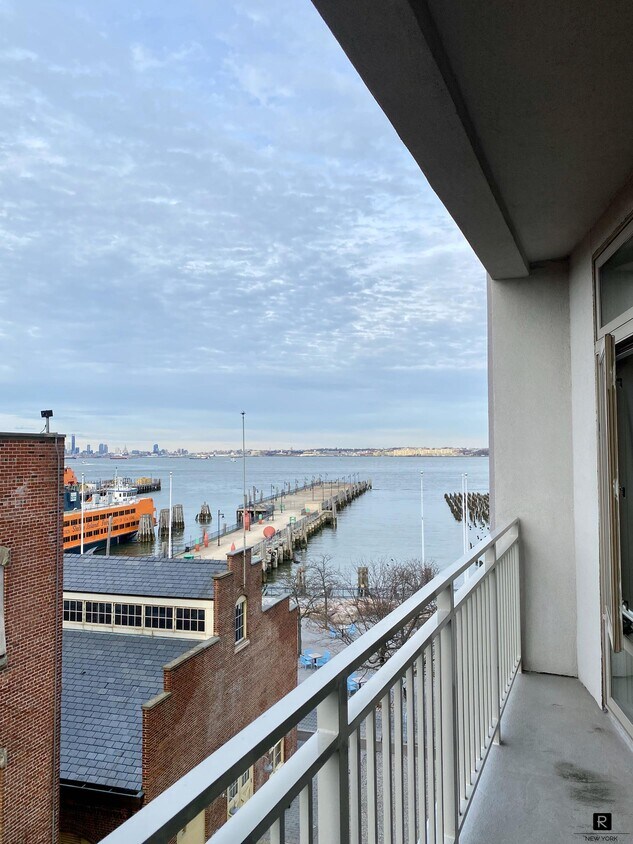 90 Bay St Unit 4J, Staten Island, NY 10301 Room for Rent in Staten