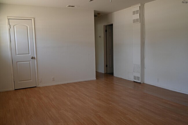 Foto del edificio - 1512 Parkdale Dr