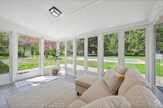 Building Photo - 112 Argilla Rd
