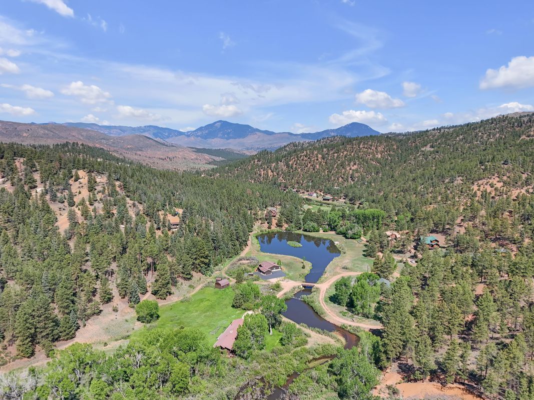 Primary Photo - 9987 S Overlook Rd