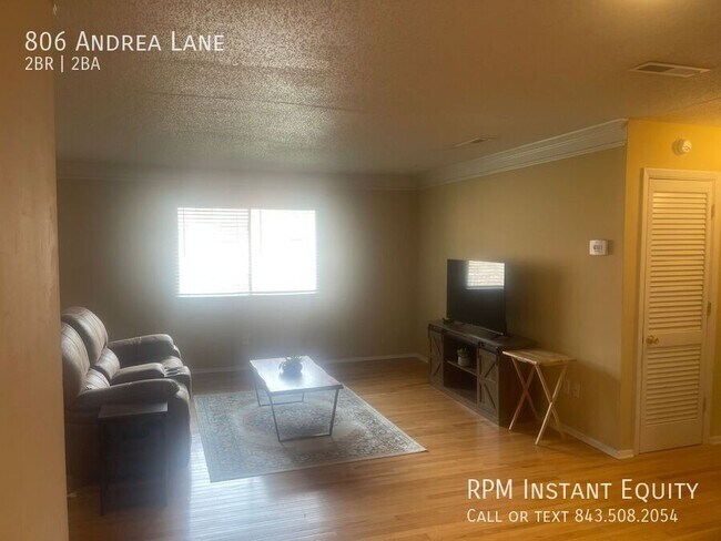 Building Photo - 806 Andrea Ln