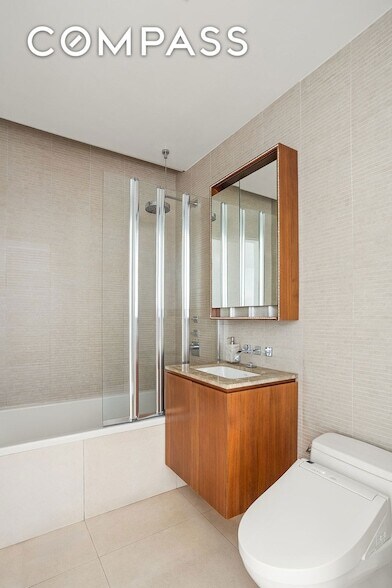 Foto del edificio - 555 W 59th St