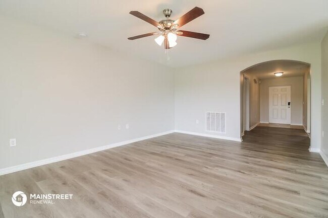 Building Photo - 719 CENTER LAKE ST, LEHIGH ACRES, FL 33974