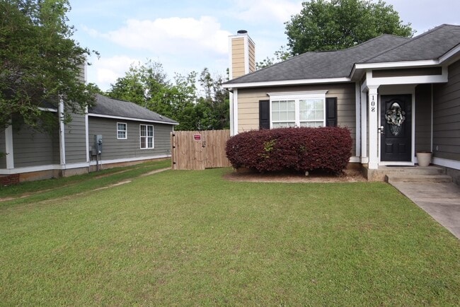 Front Yard - 108 Mayfield Dr