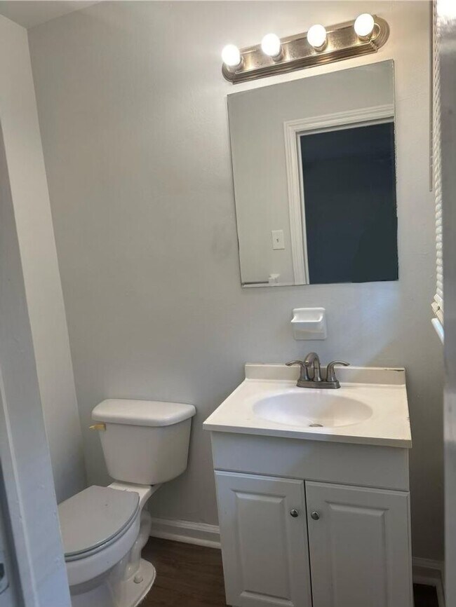 Foto del edificio - 4 Bedroom home in Decatur