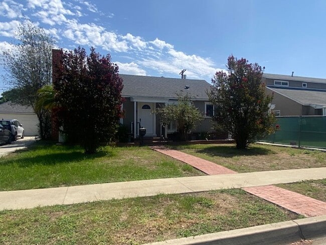 Photo - 3514 Montair Ave Apartment