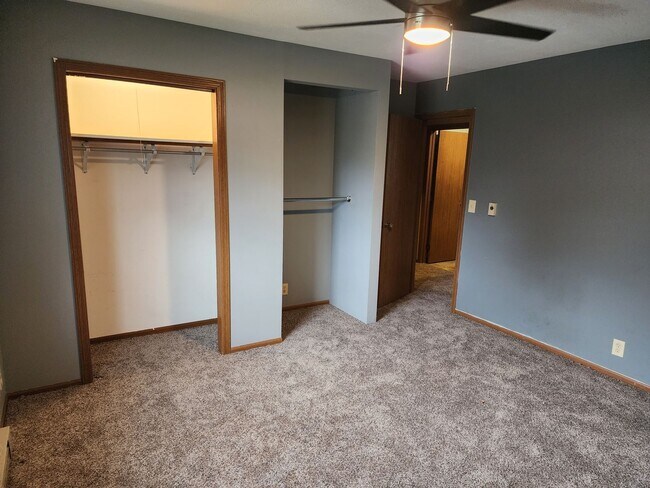 Foto del edificio - 613 Cedar St