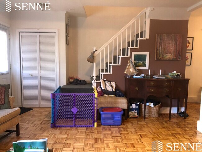 Foto del edificio - 5 Village St