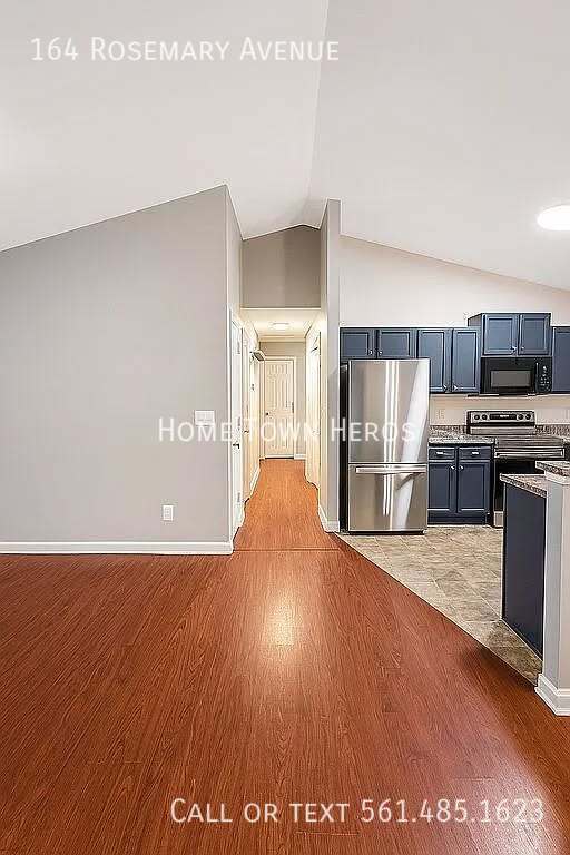 Foto del edificio - 164 Rosemary Ave