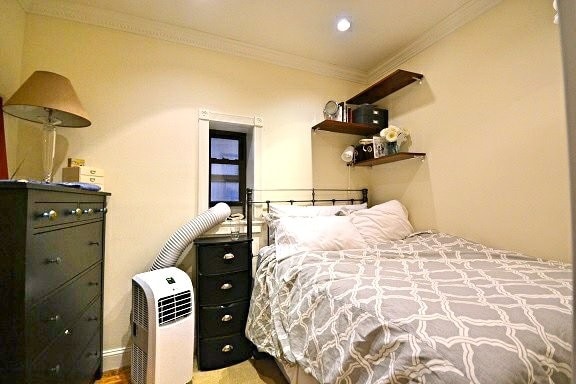 Building Photo - 7 Cornelia St