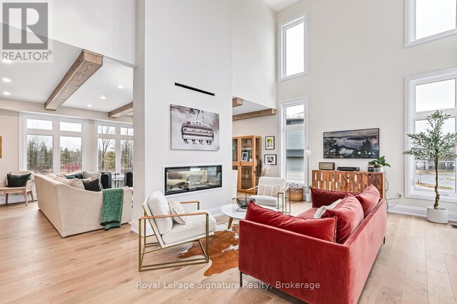 Building Photo - 144 Springside Cres
