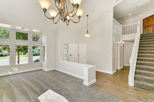 Foto del edificio - 3 br, 3 bath House - 107 Pembury Way
