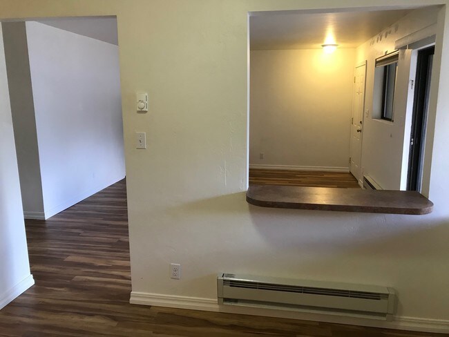 Building Photo - 1208 Avenida Del Sol