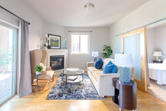 Building Photo - 2B/2B Luxury Louisville Condo with Mountai...