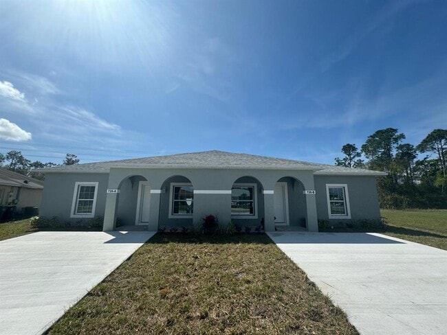 Foto del edificio - 726 Bobcat Ct