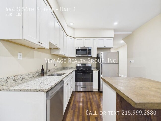 Building Photo - 444 S 54th St