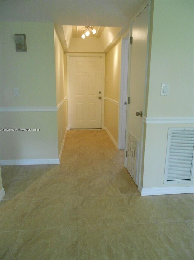 Foto del edificio - 3024 NW 69th Ct