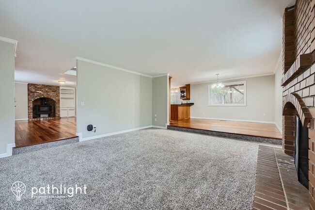 Foto del edificio - 2404 33rd Ave SE