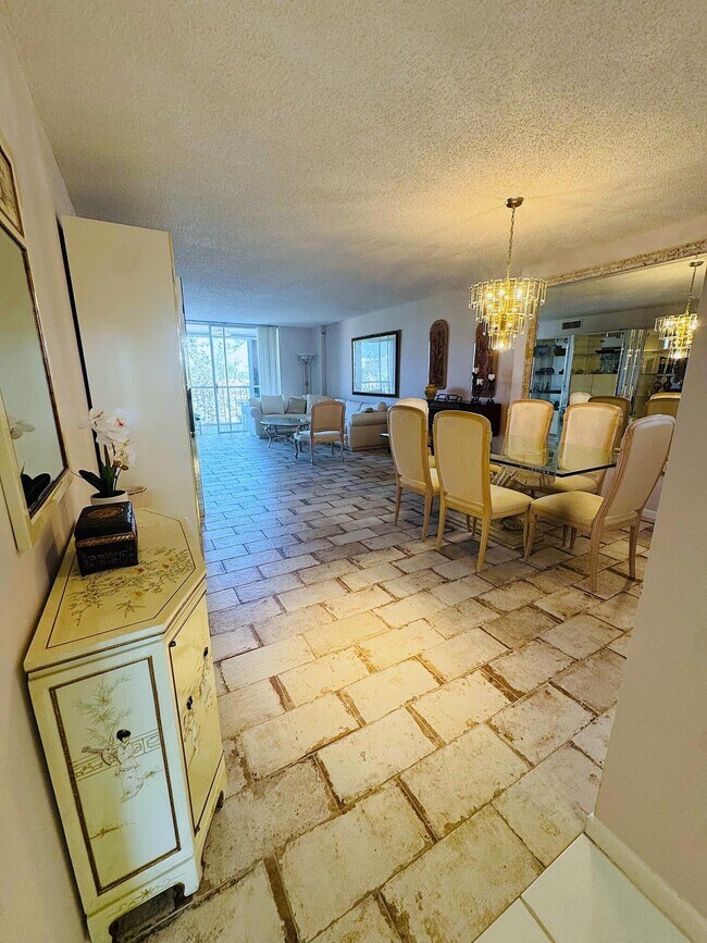 Foto del edificio - 4735 Lucerne Lakes Blvd W