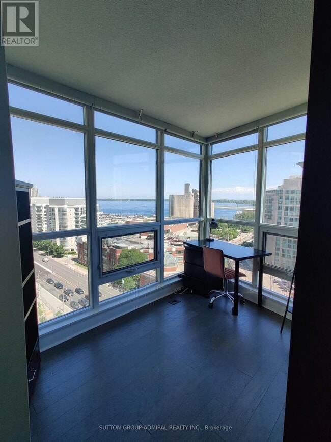 Building Photo - 600 Fleet St