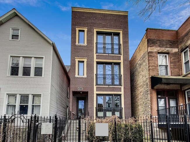 Building Photo - 1651 N Artesian Ave