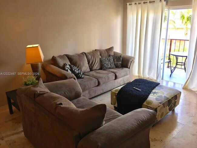 Foto del edificio - 3642 NE 171 St