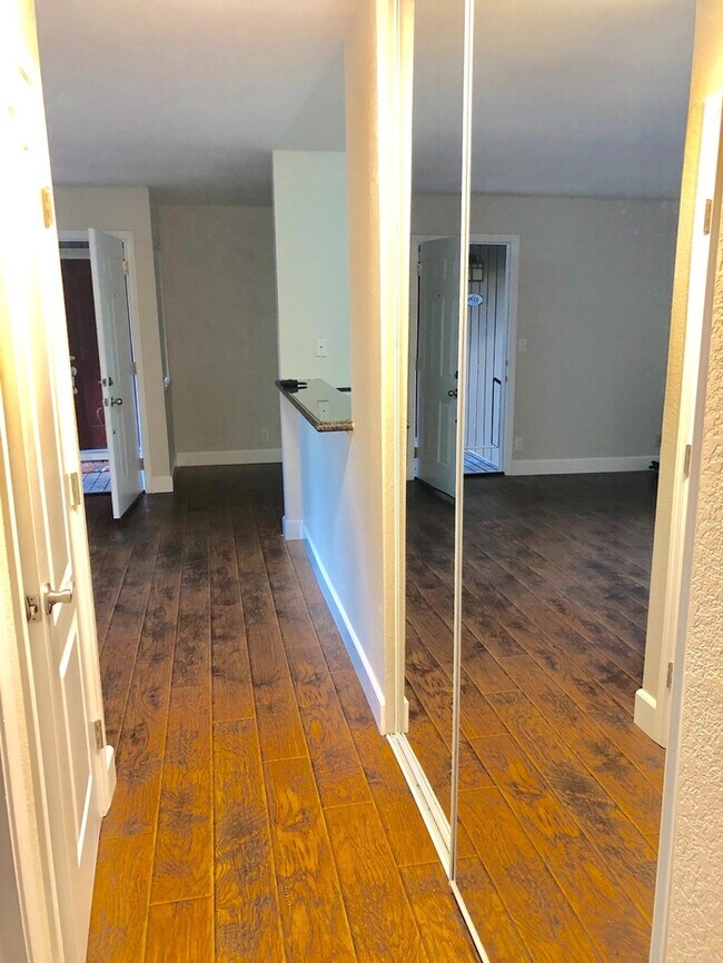 Building Photo - 3365 Foxtail Terrace