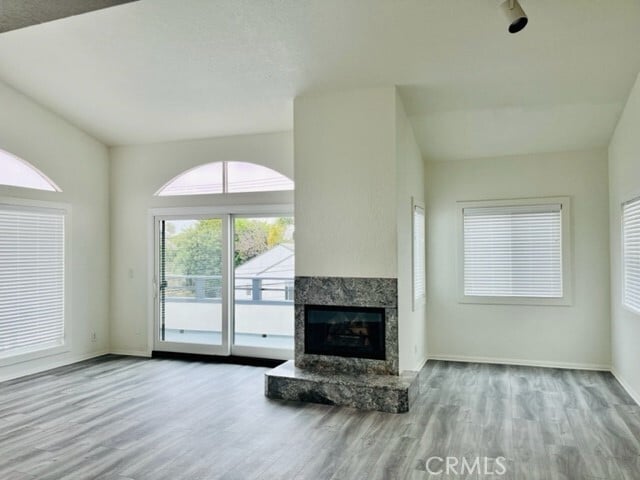 Building Photo - 638 3rd St