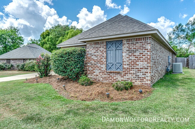 Foto del edificio - 117 Millhouse Drive