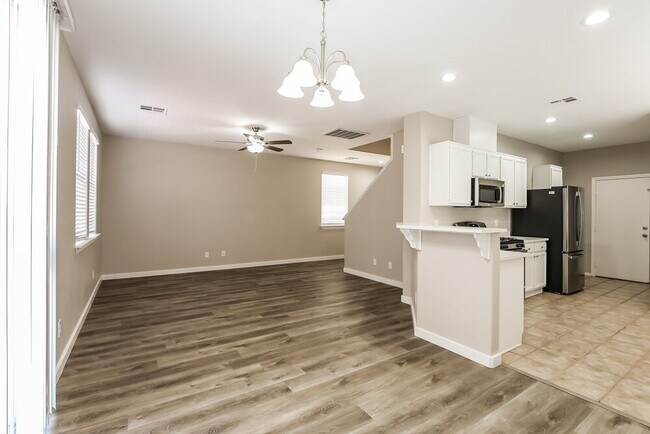 Building Photo - 11887 Principi Ct