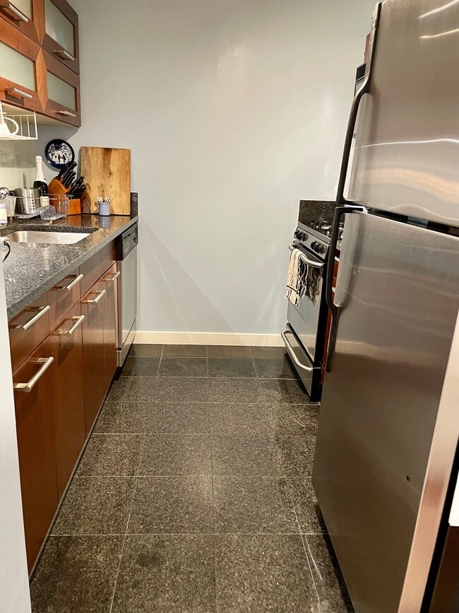 Kitchen - Right Side - 121 E 23rd St