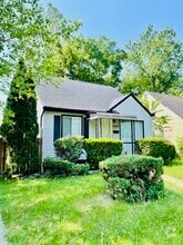 Building Photo - 21501 Pembroke Ave