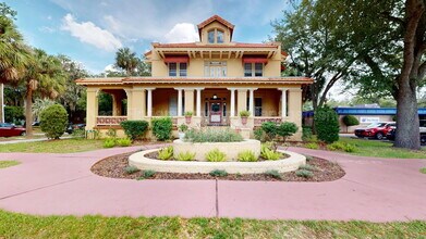 Building Photo - 1541 Riverside Ave