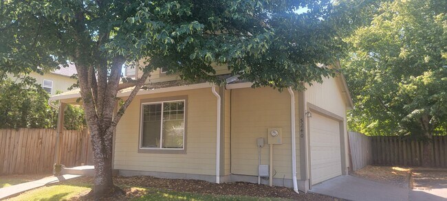 Building Photo - Close to OSU and shops