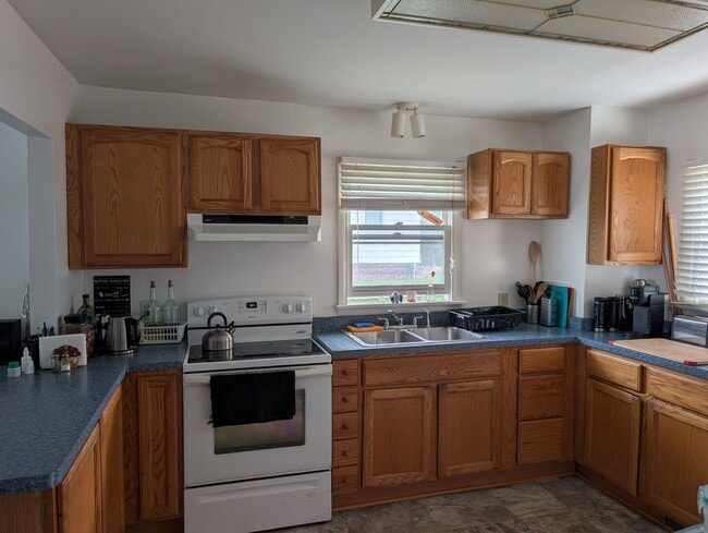 Building Photo - 81 Cecelia Terrace